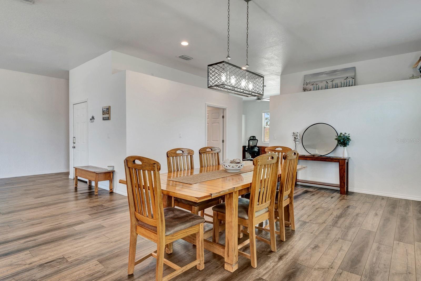 Image 10 of 33 For 217 22nd Street Court Ne