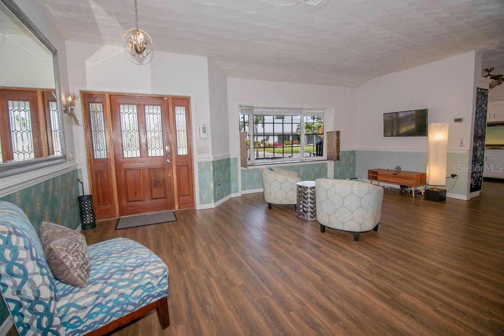 Image 22 of 68 For 1021 Estremadura Drive