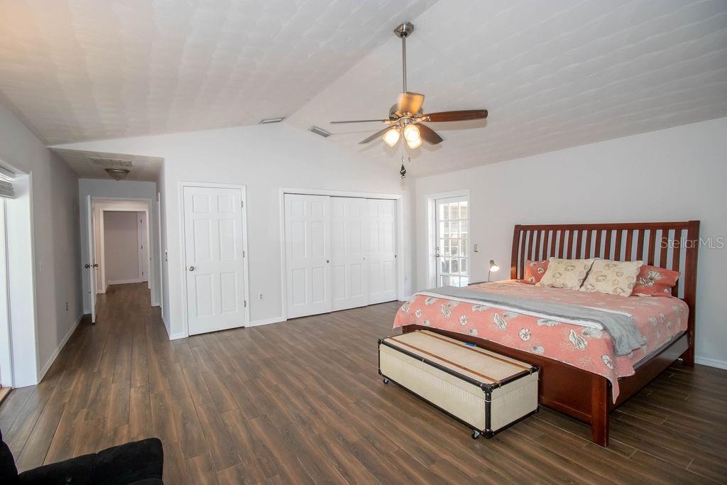 Image 25 of 68 For 1021 Estremadura Drive