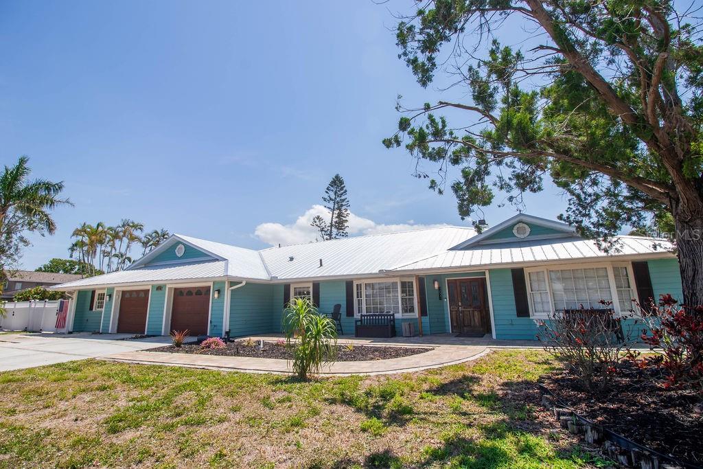 Image 3 of 68 For 1021 Estremadura Drive