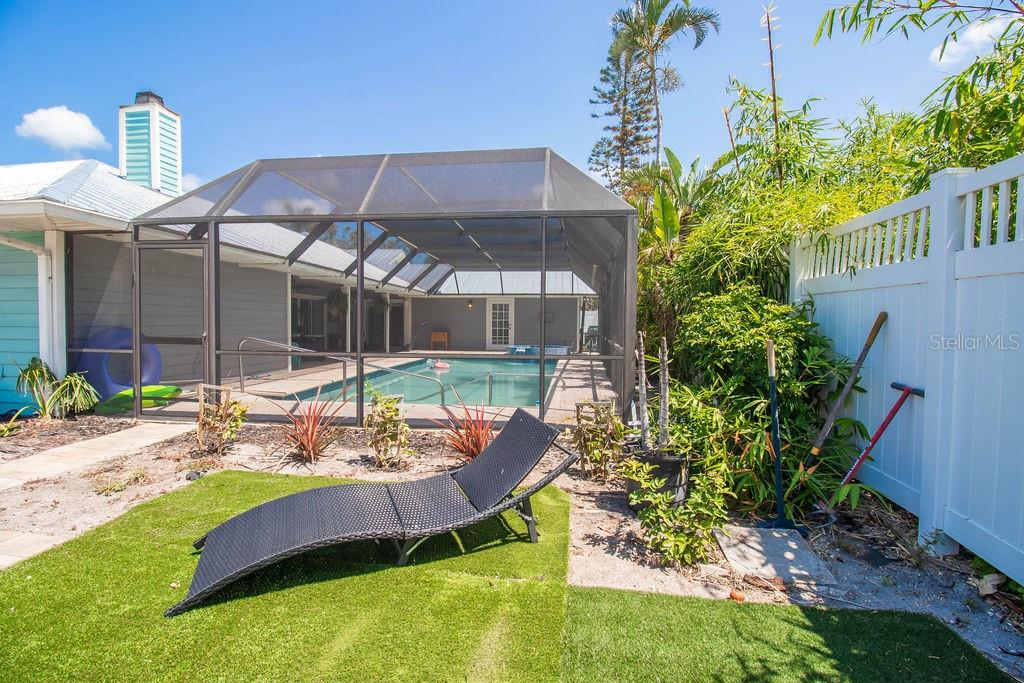 Image 36 of 68 For 1021 Estremadura Drive