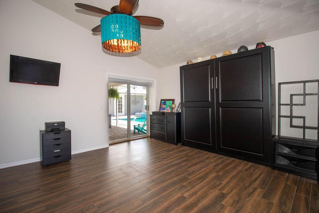 Image 41 of 68 For 1021 Estremadura Drive