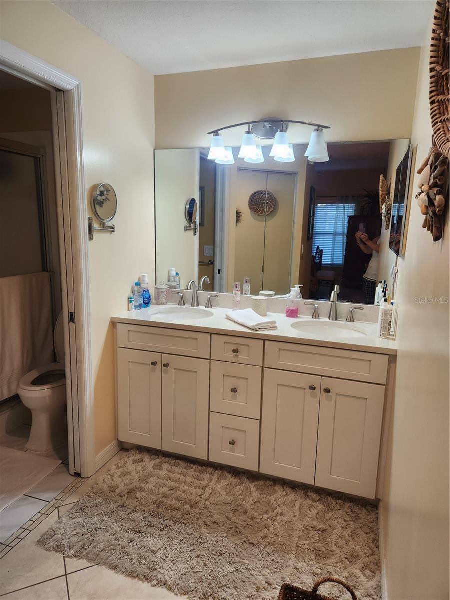 Image 15 of 27 For 6546 Fairway Gardens Drive 6546