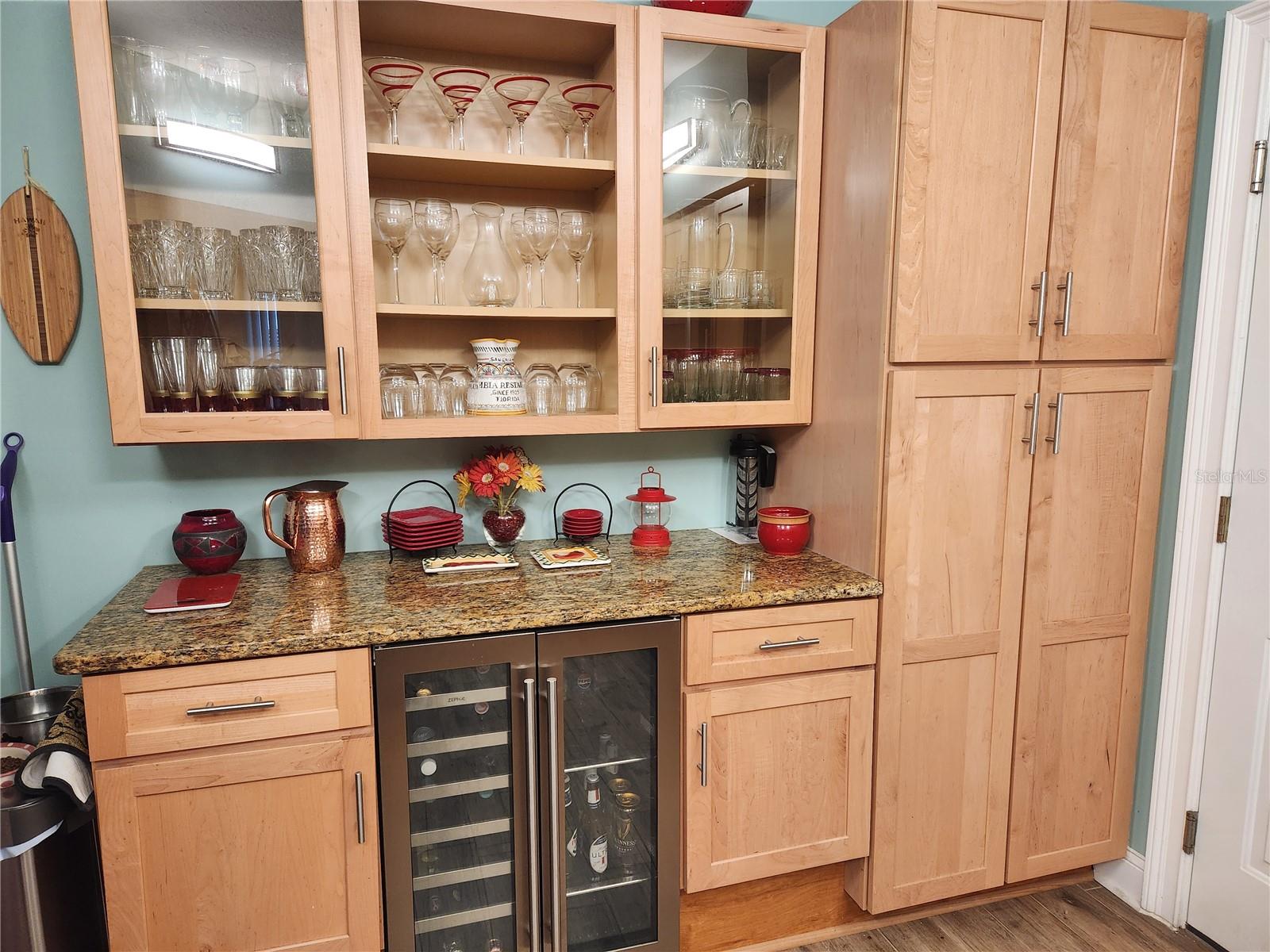 Image 8 of 27 For 6546 Fairway Gardens Drive 6546