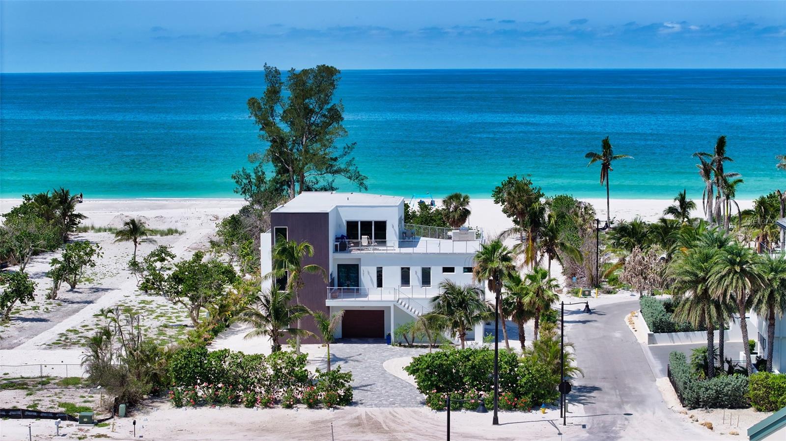 Image 3 of 59 For 6381 Gulf Of Mexico Drive