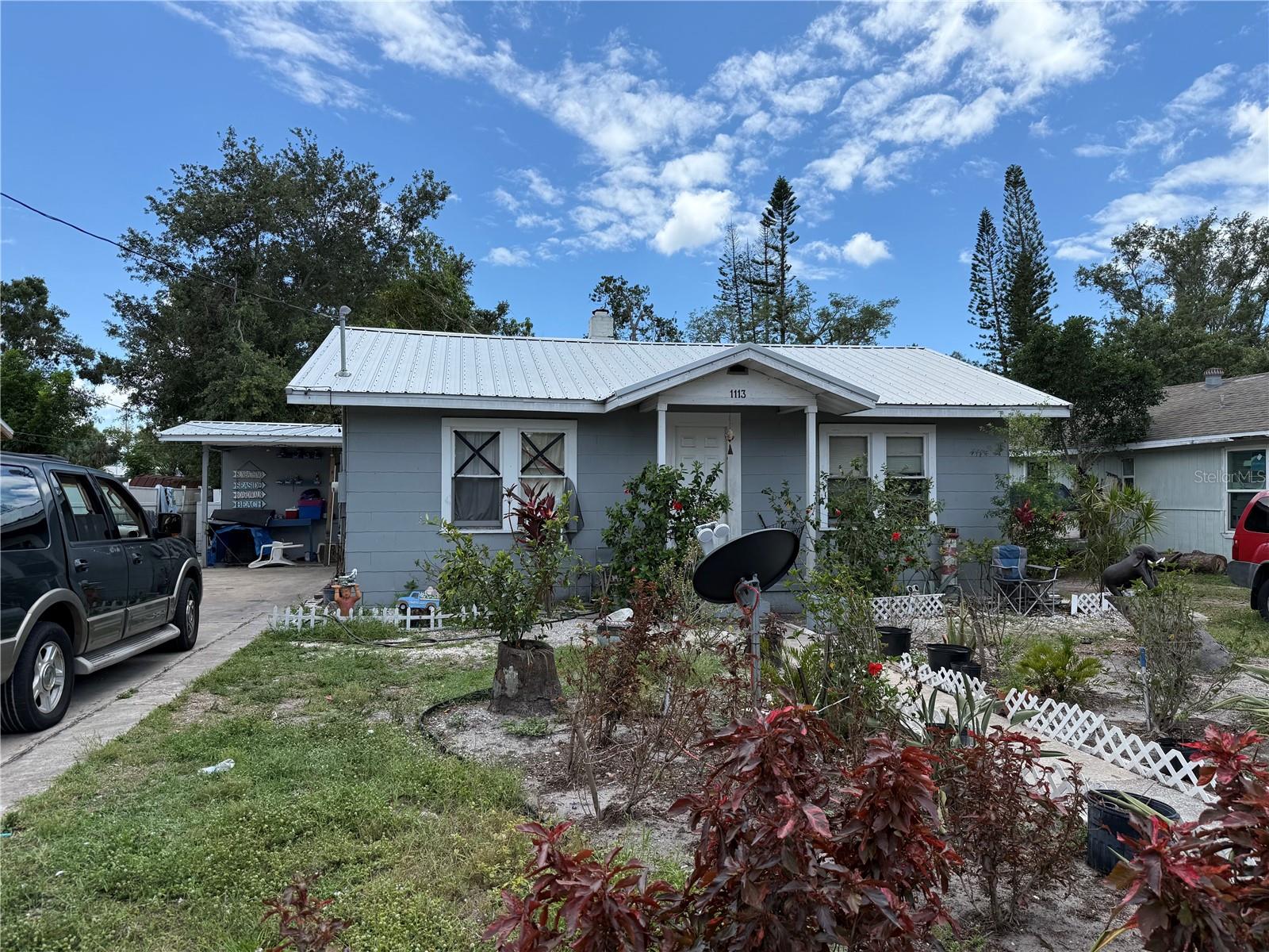 Image 2 of 10 For 1113 23rd Avenue W