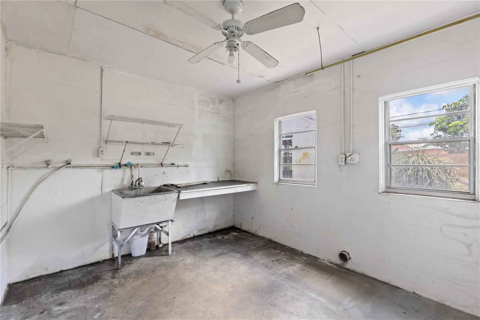 Image 28 of 33 For 5916 Gulfport Boulevard S