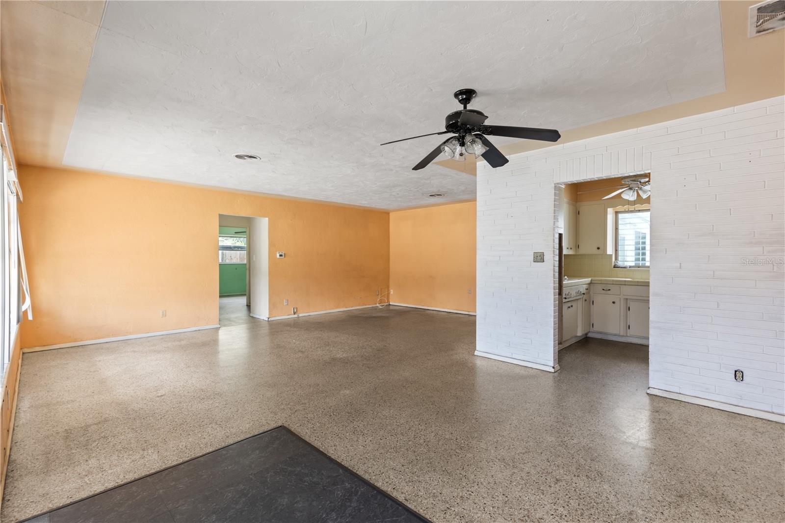 Image 5 of 33 For 5916 Gulfport Boulevard S