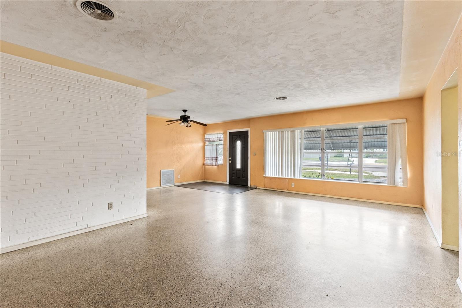 Image 8 of 33 For 5916 Gulfport Boulevard S
