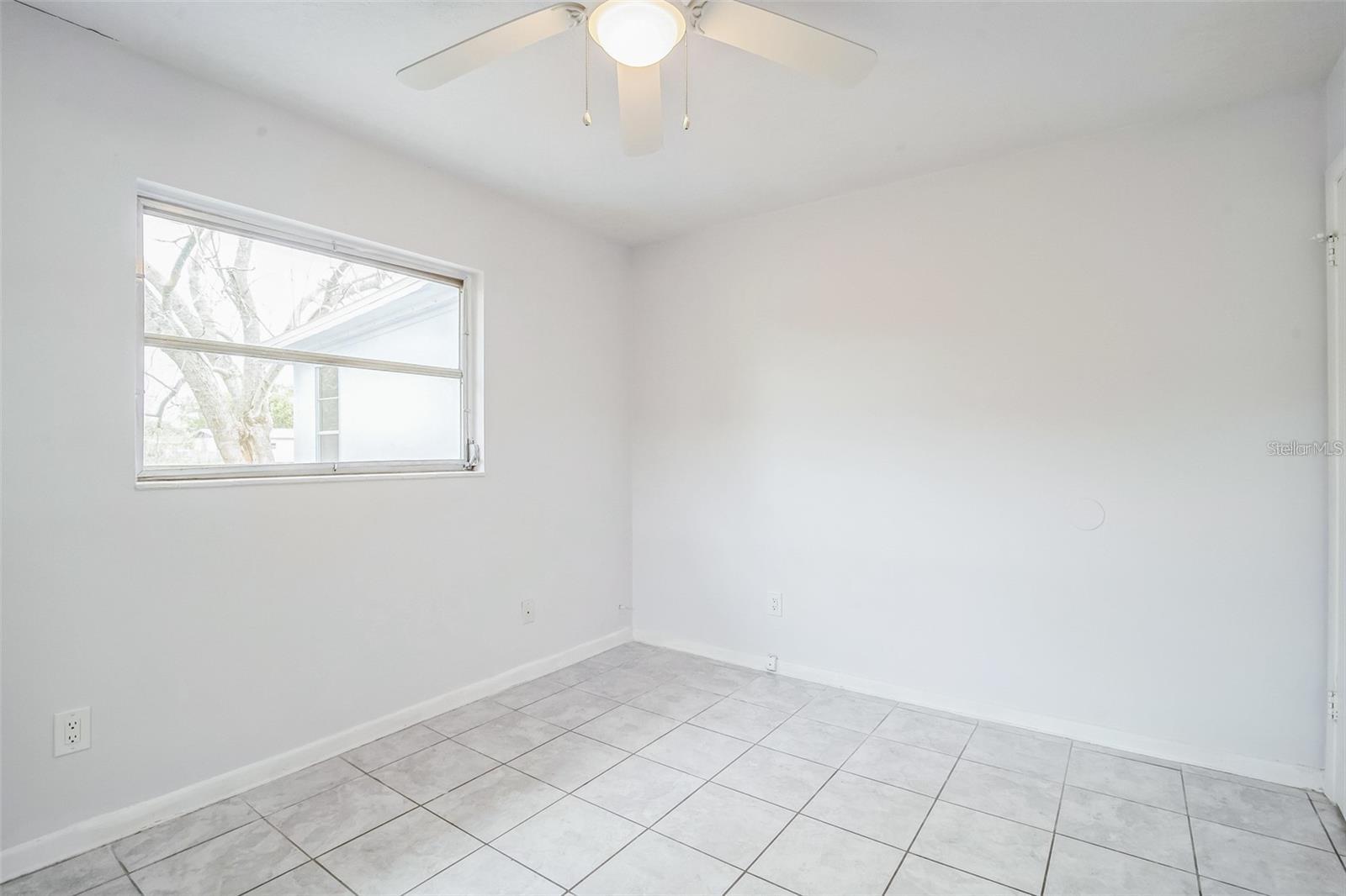 Image 7 of 13 For 1305 Estridge Drive