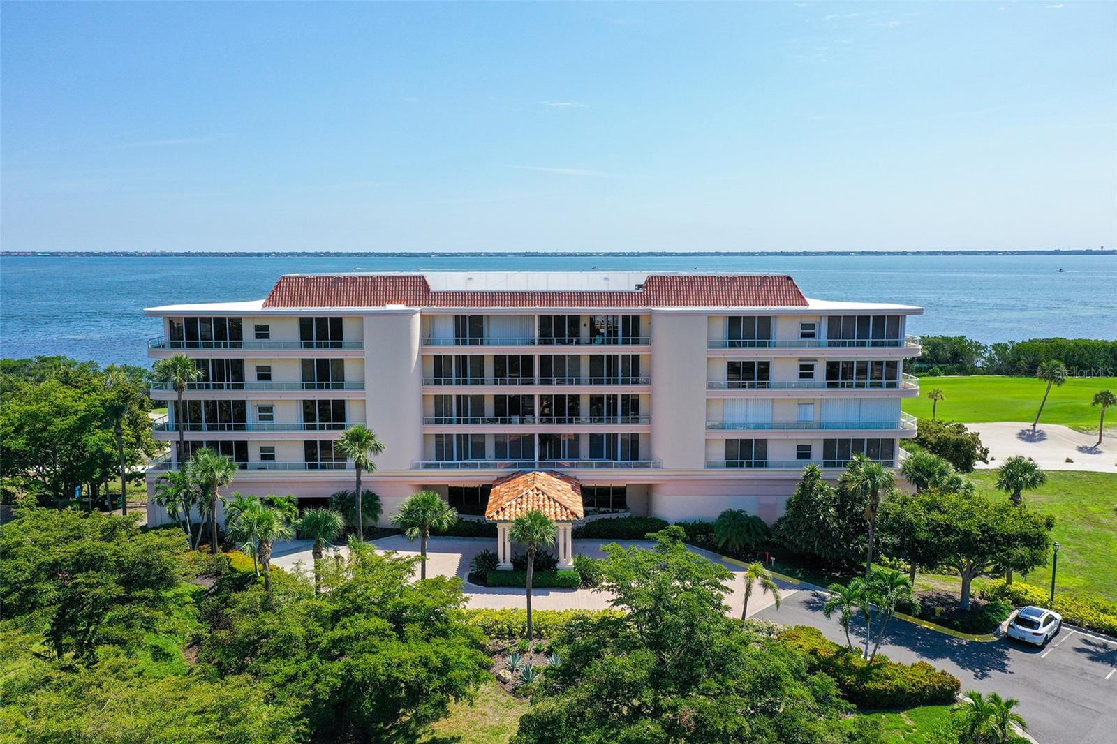Image 39 of 99 For 3070 Grand Bay Boulevard 644