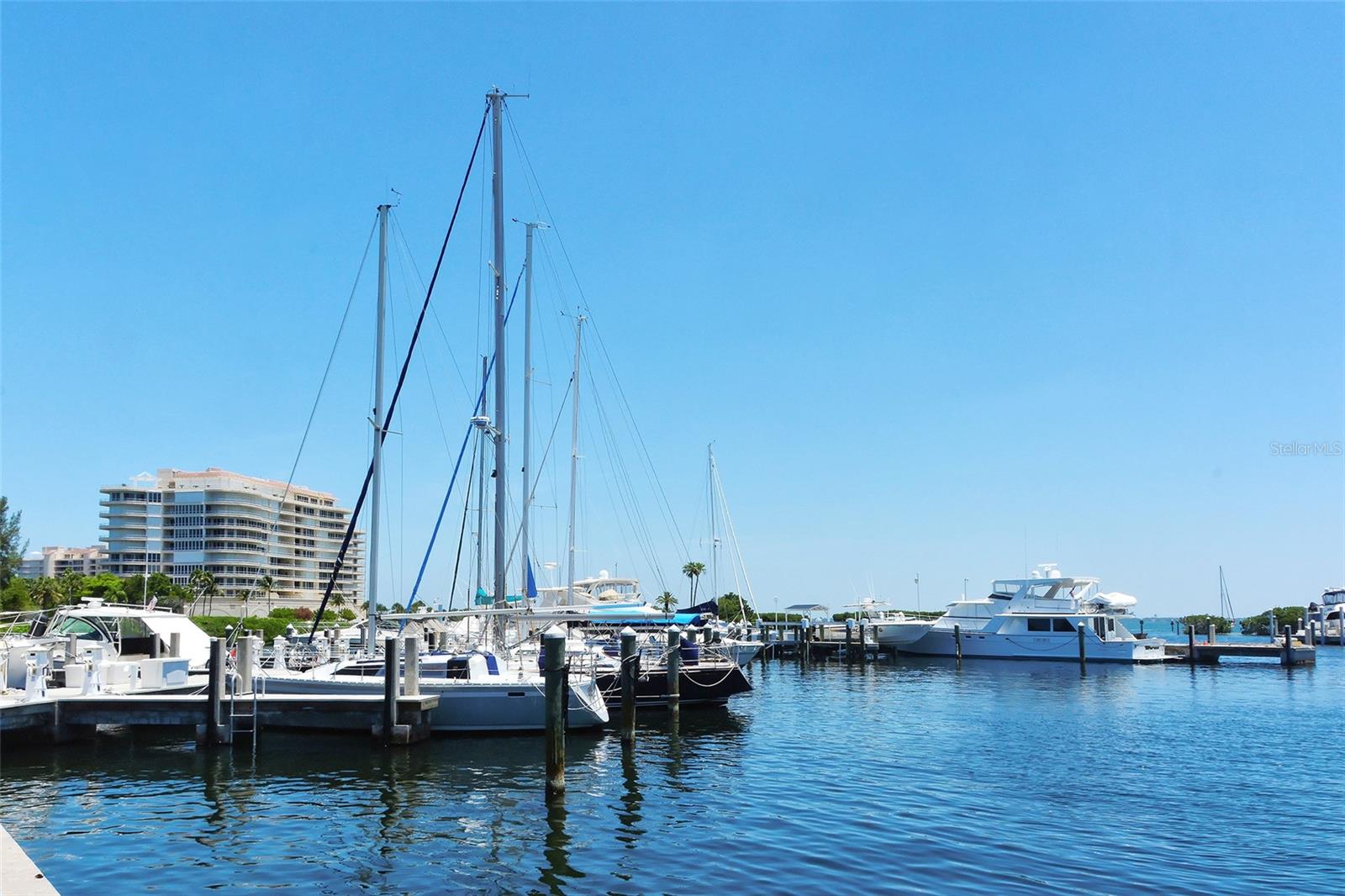 Image 85 of 99 For 3070 Grand Bay Boulevard 644