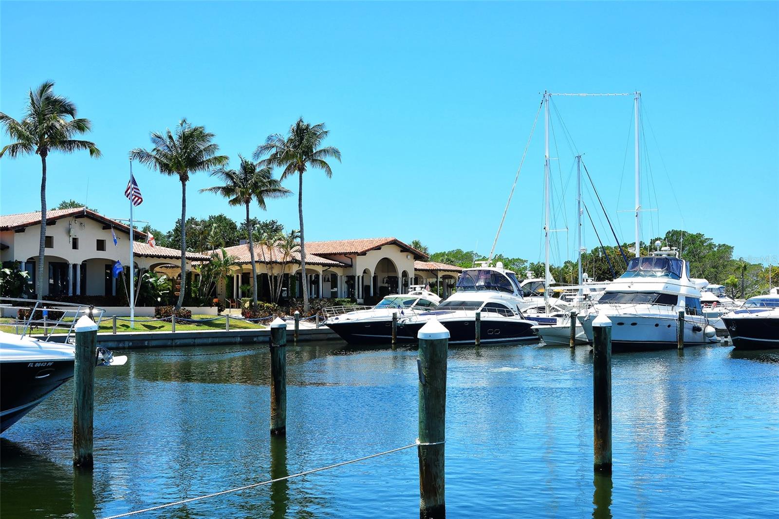 Image 86 of 99 For 3070 Grand Bay Boulevard 644