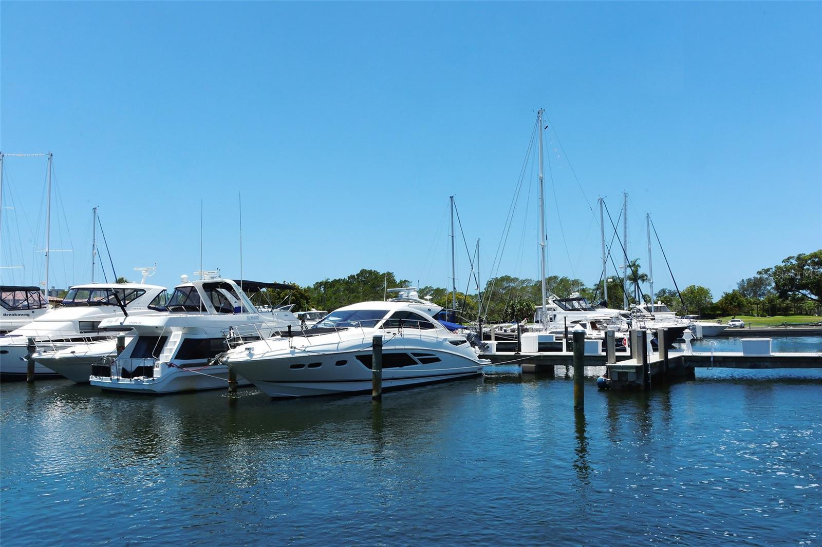 Image 89 of 99 For 3070 Grand Bay Boulevard 644