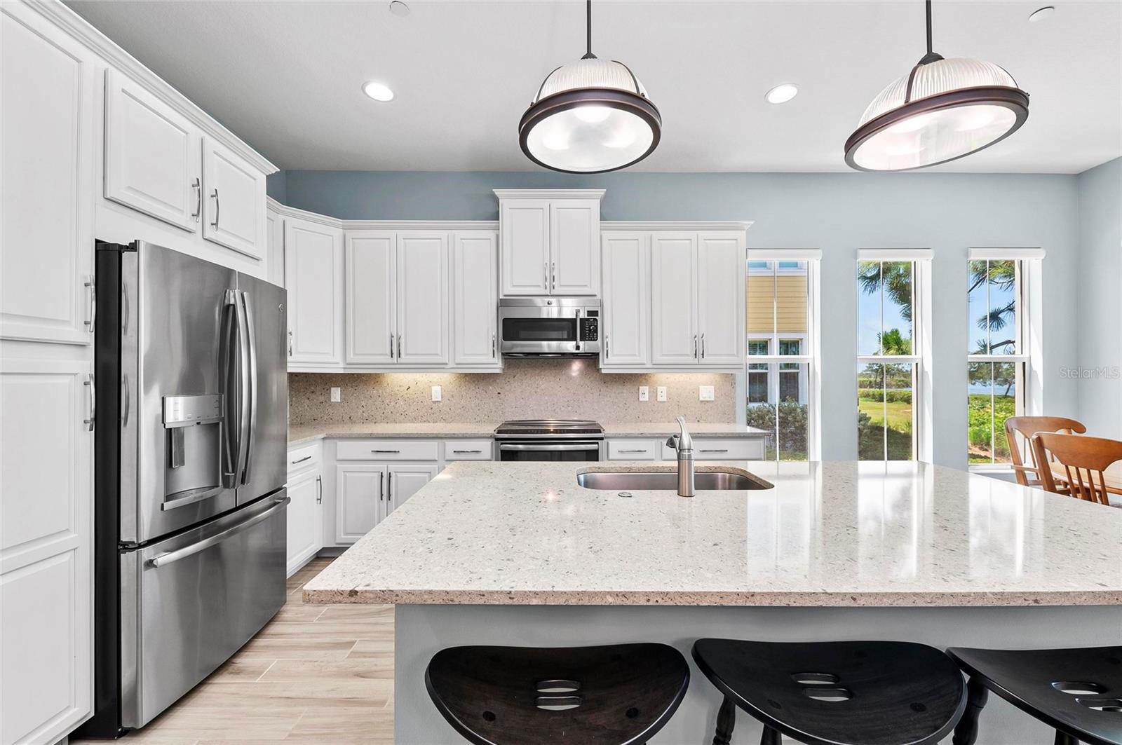Image 19 of 100 For 276 Saint Lucia Drive 101