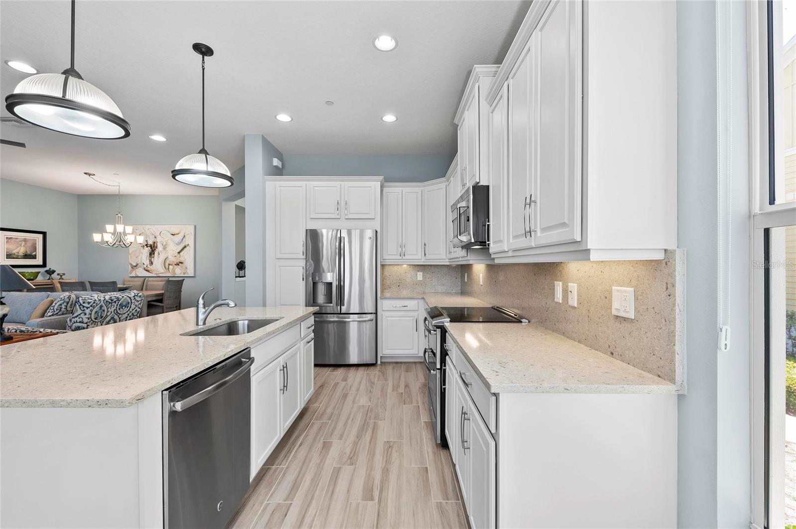 Image 22 of 100 For 276 Saint Lucia Drive 101
