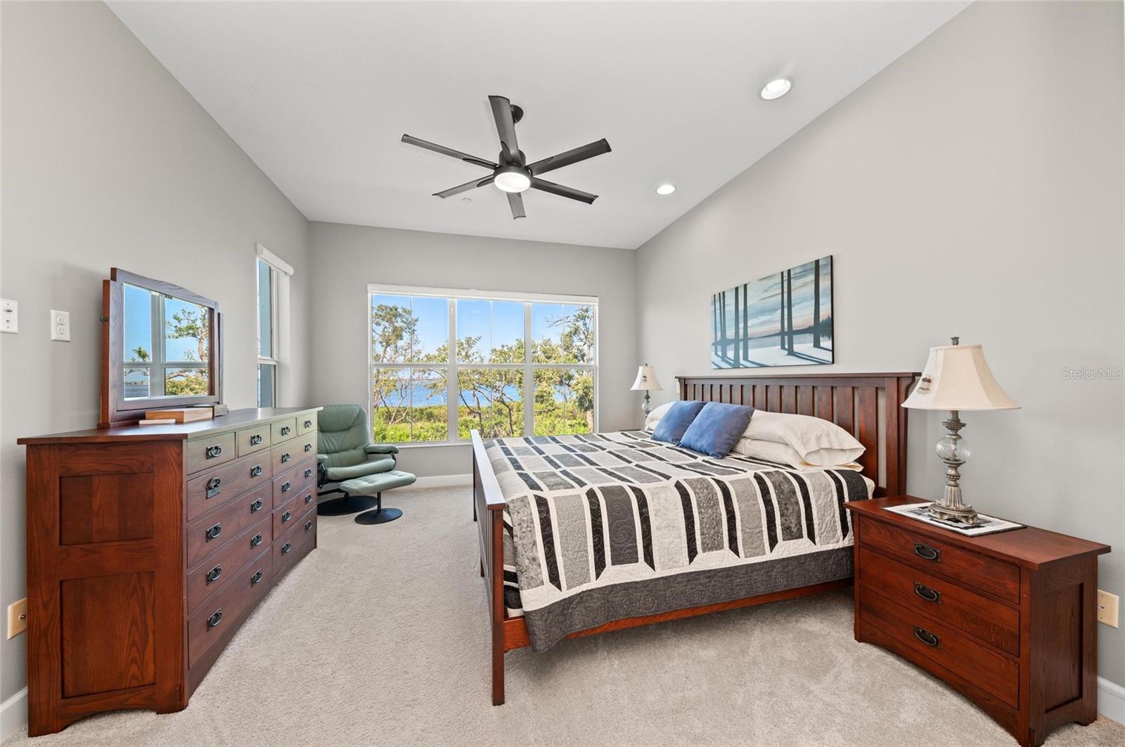 Image 32 of 100 For 276 Saint Lucia Drive 101