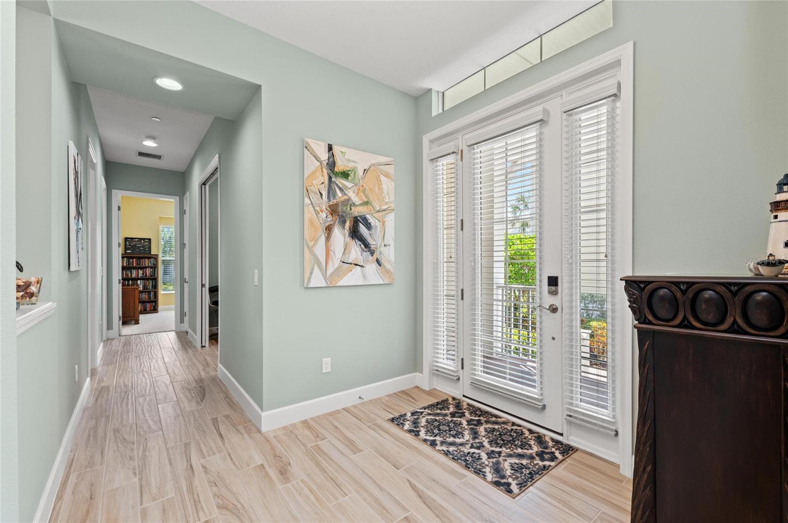 Image 38 of 100 For 276 Saint Lucia Drive 101