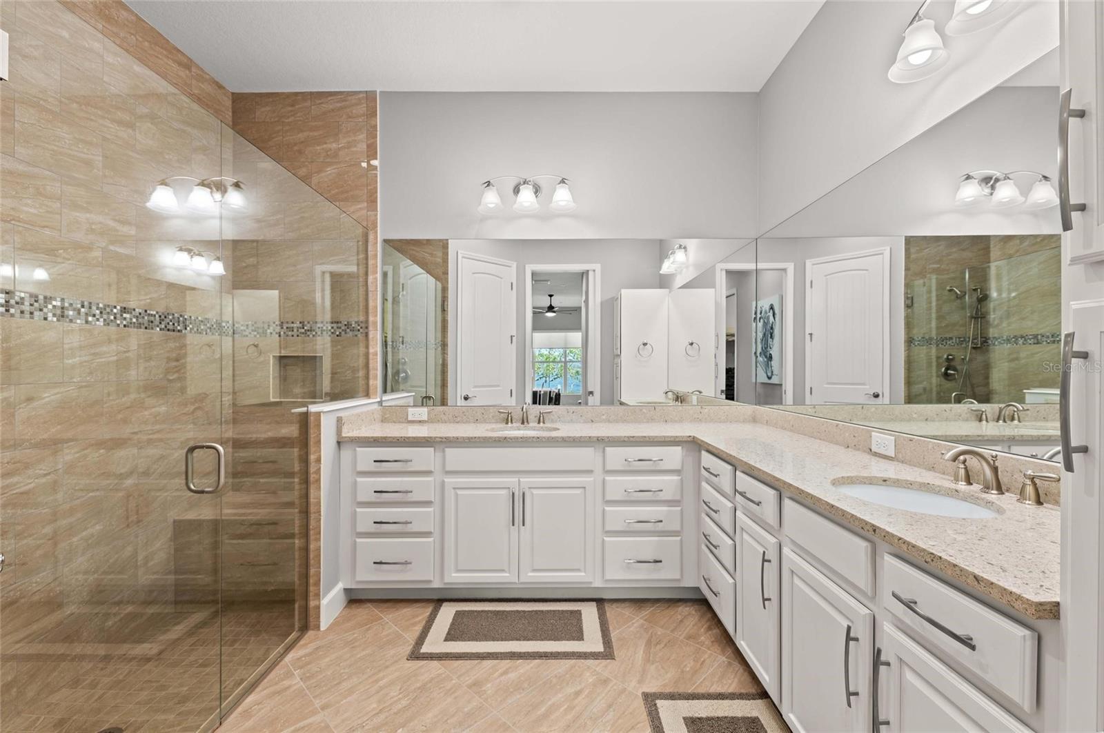 Image 40 of 100 For 276 Saint Lucia Drive 101