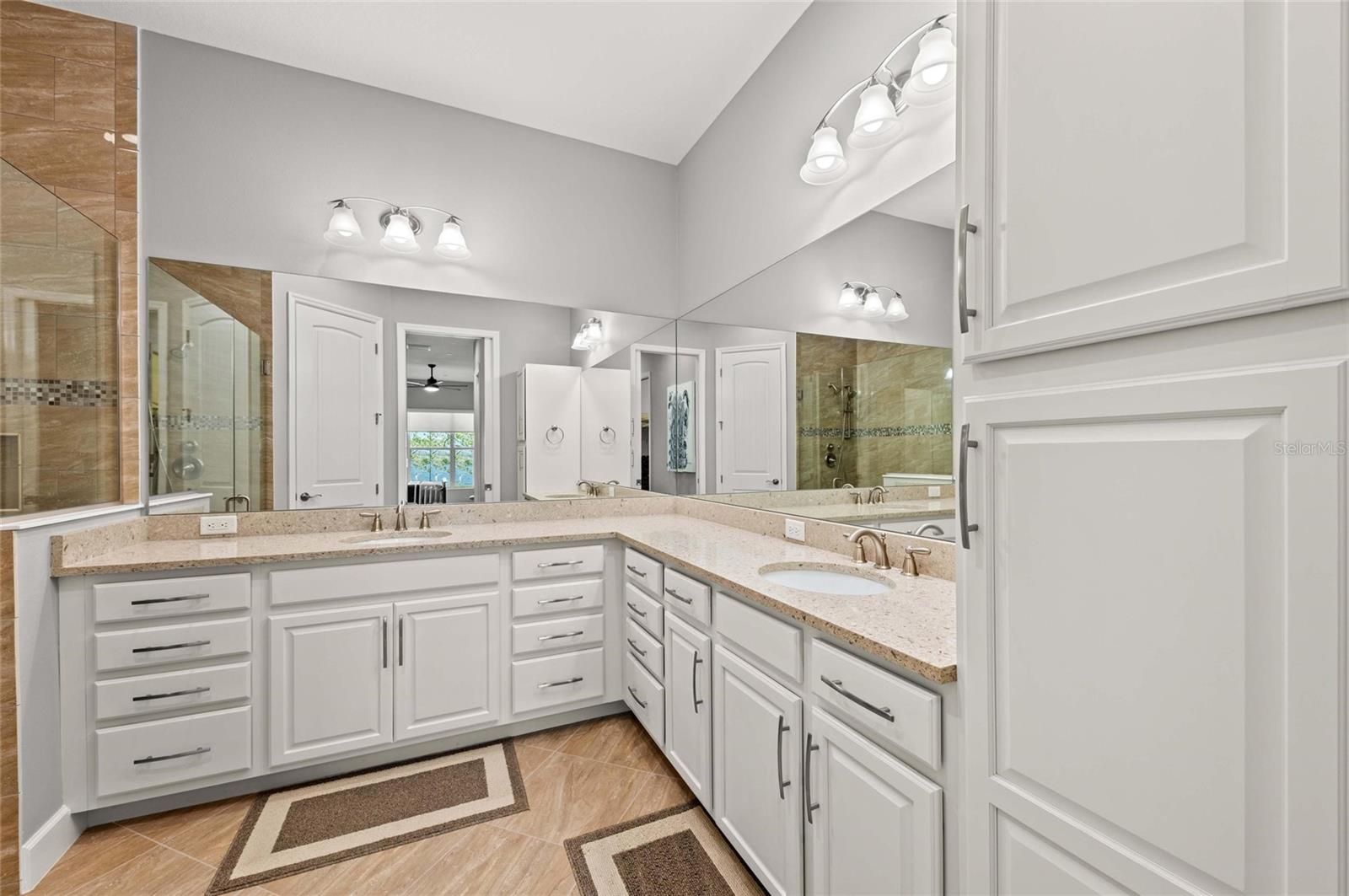 Image 41 of 100 For 276 Saint Lucia Drive 101