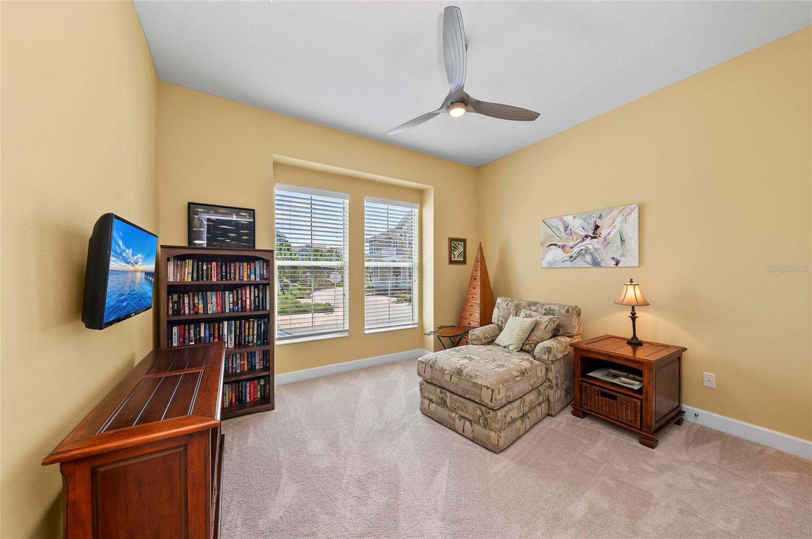 Image 50 of 100 For 276 Saint Lucia Drive 101
