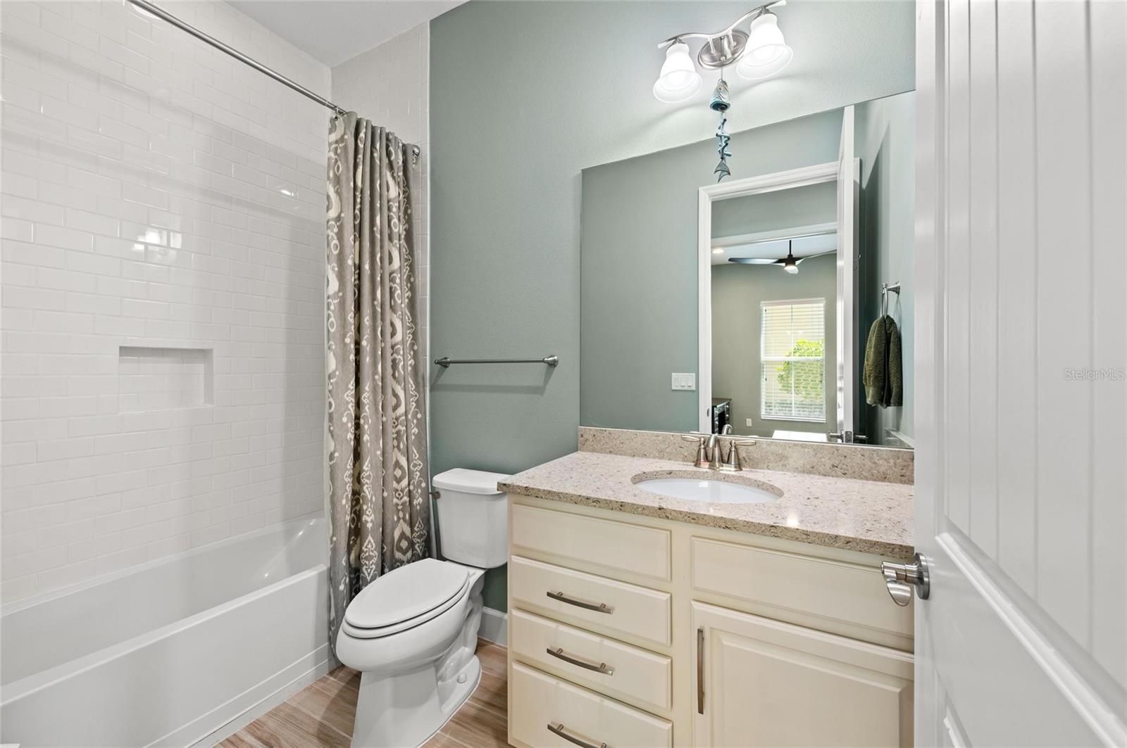 Image 53 of 100 For 276 Saint Lucia Drive 101