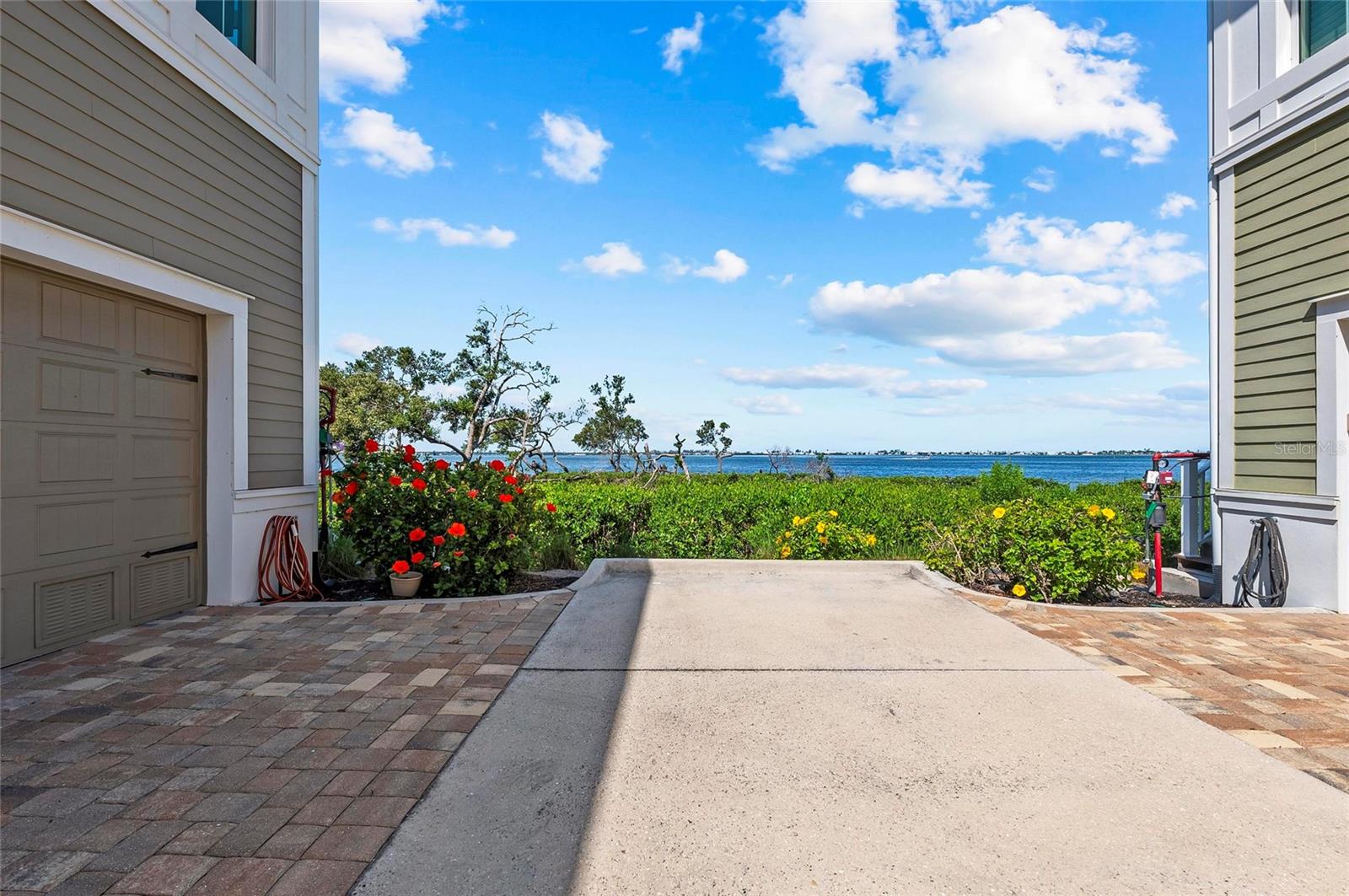 Image 61 of 100 For 276 Saint Lucia Drive 101