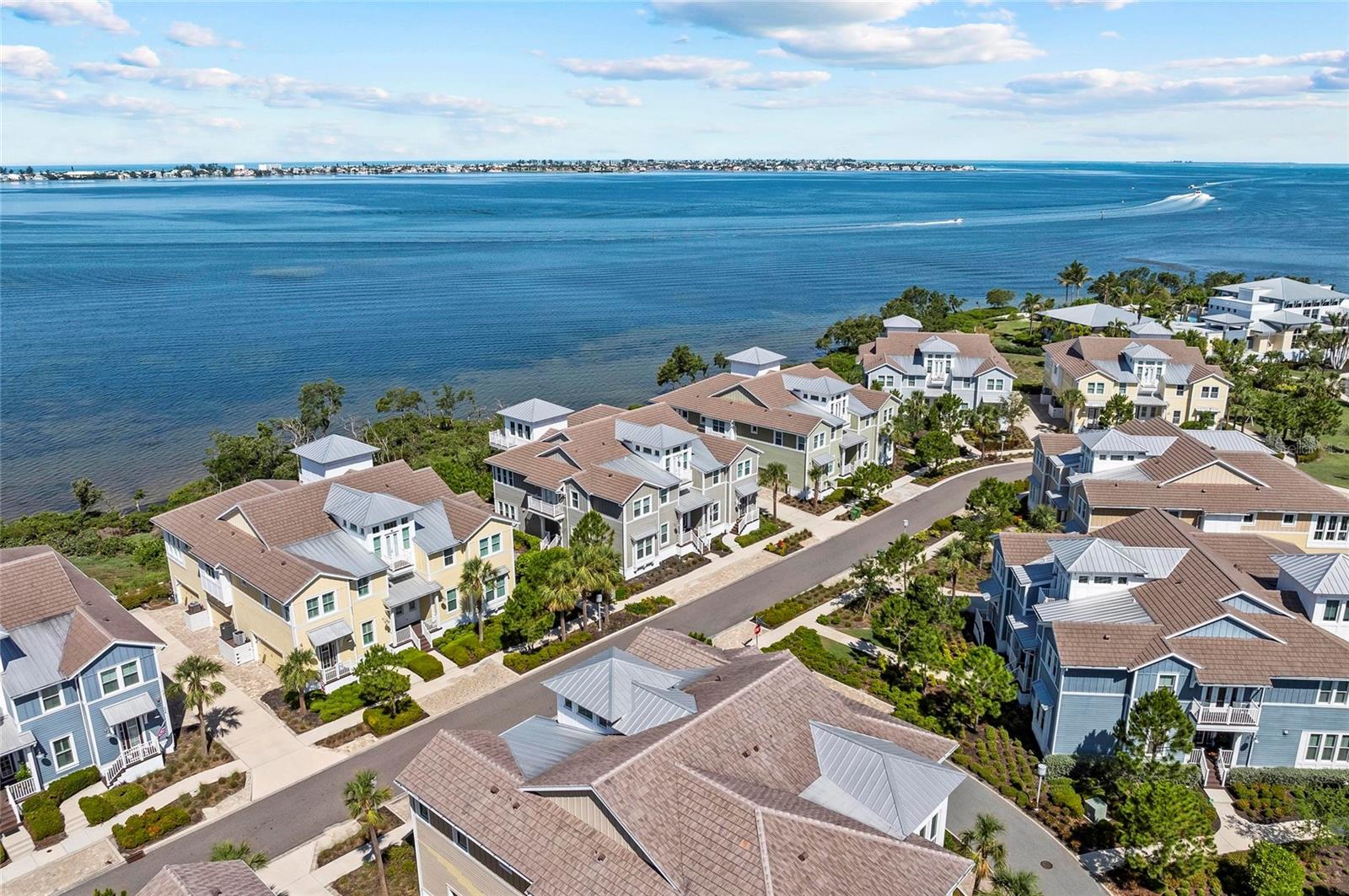 Image 65 of 100 For 276 Saint Lucia Drive 101