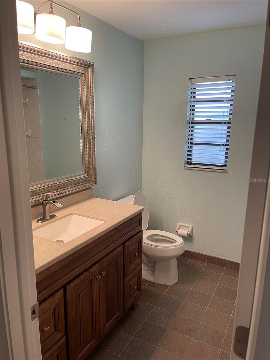 Image 10 of 17 For 2130 Jefferson Avenue
