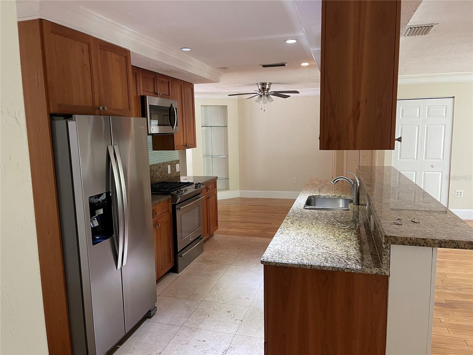 Image 3 of 17 For 2130 Jefferson Avenue