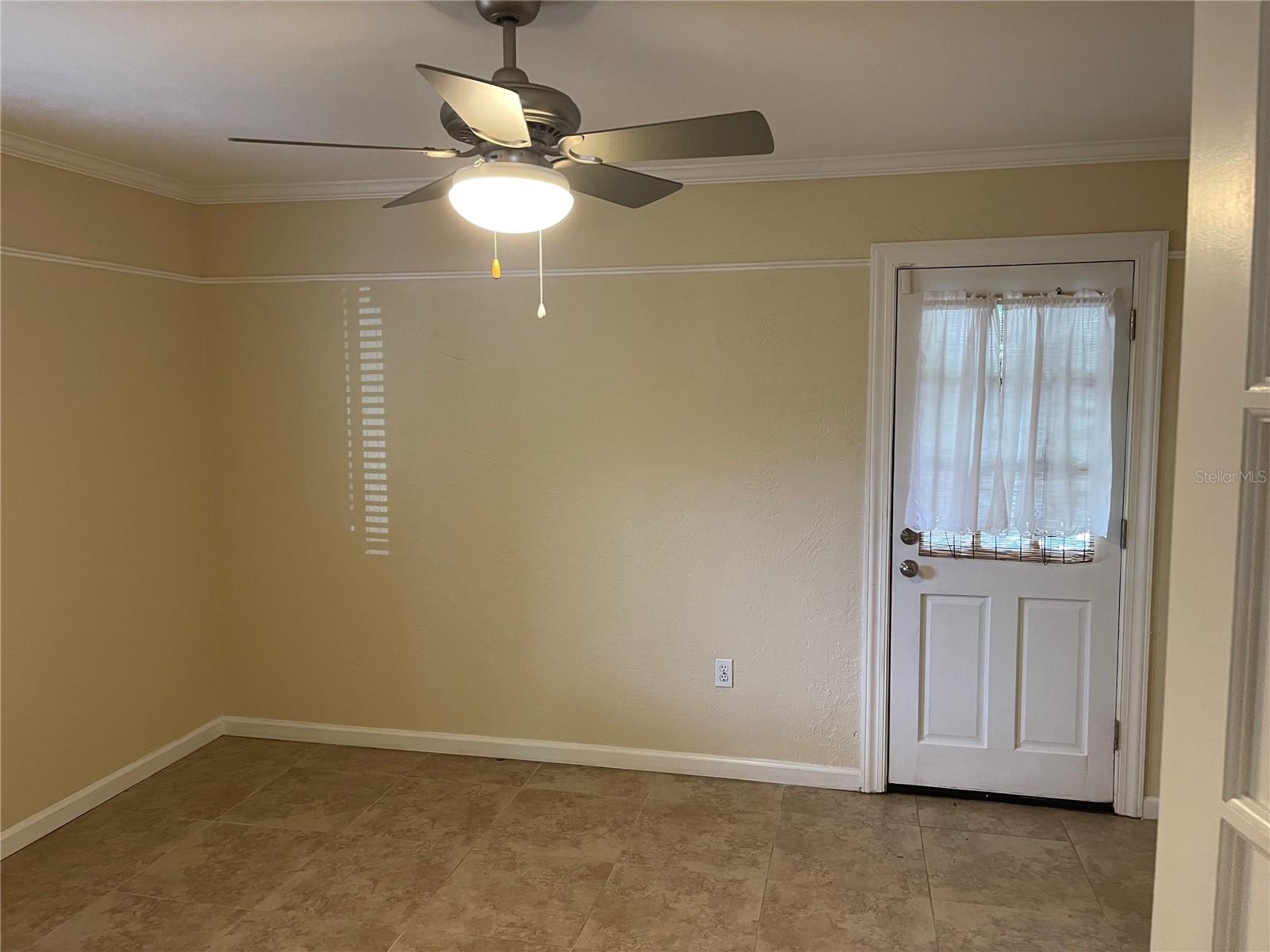 Image 6 of 17 For 2130 Jefferson Avenue