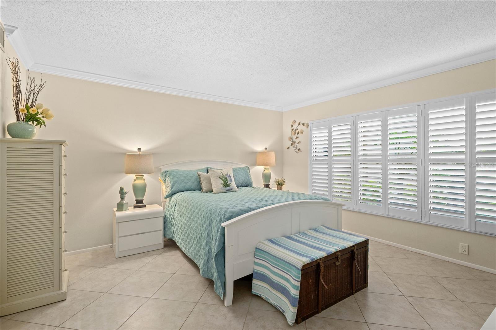 Image 13 of 38 For 1001 Benjamin Franklin Drive 106