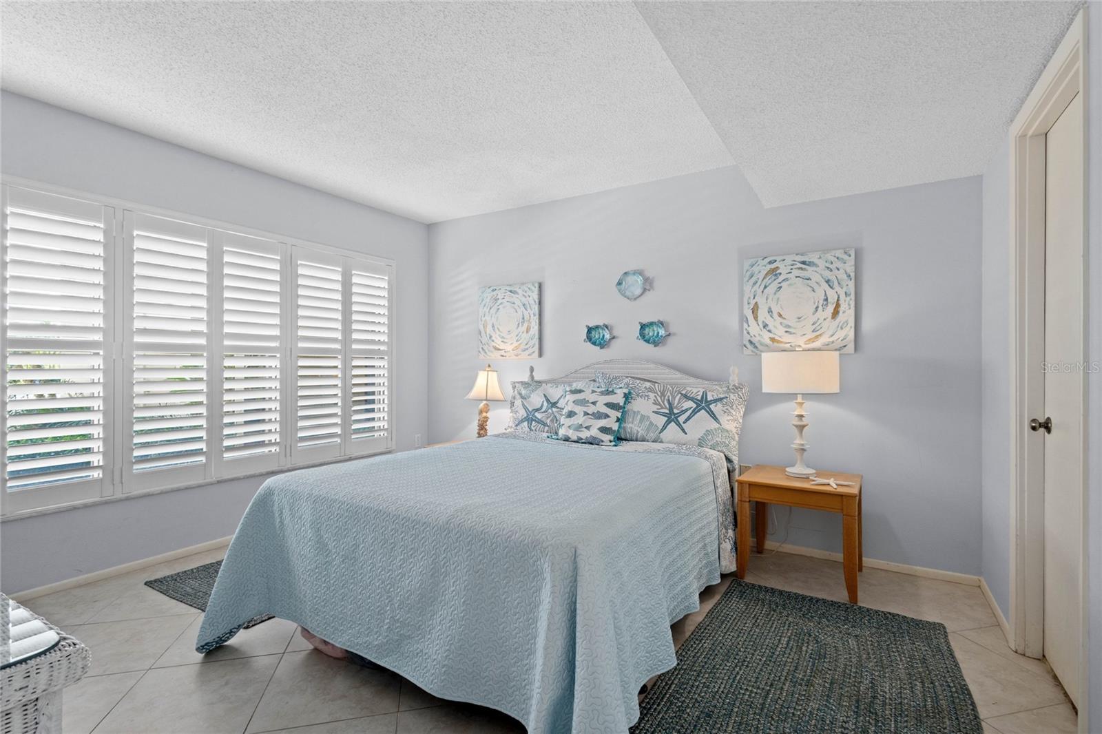 Image 18 of 38 For 1001 Benjamin Franklin Drive 106