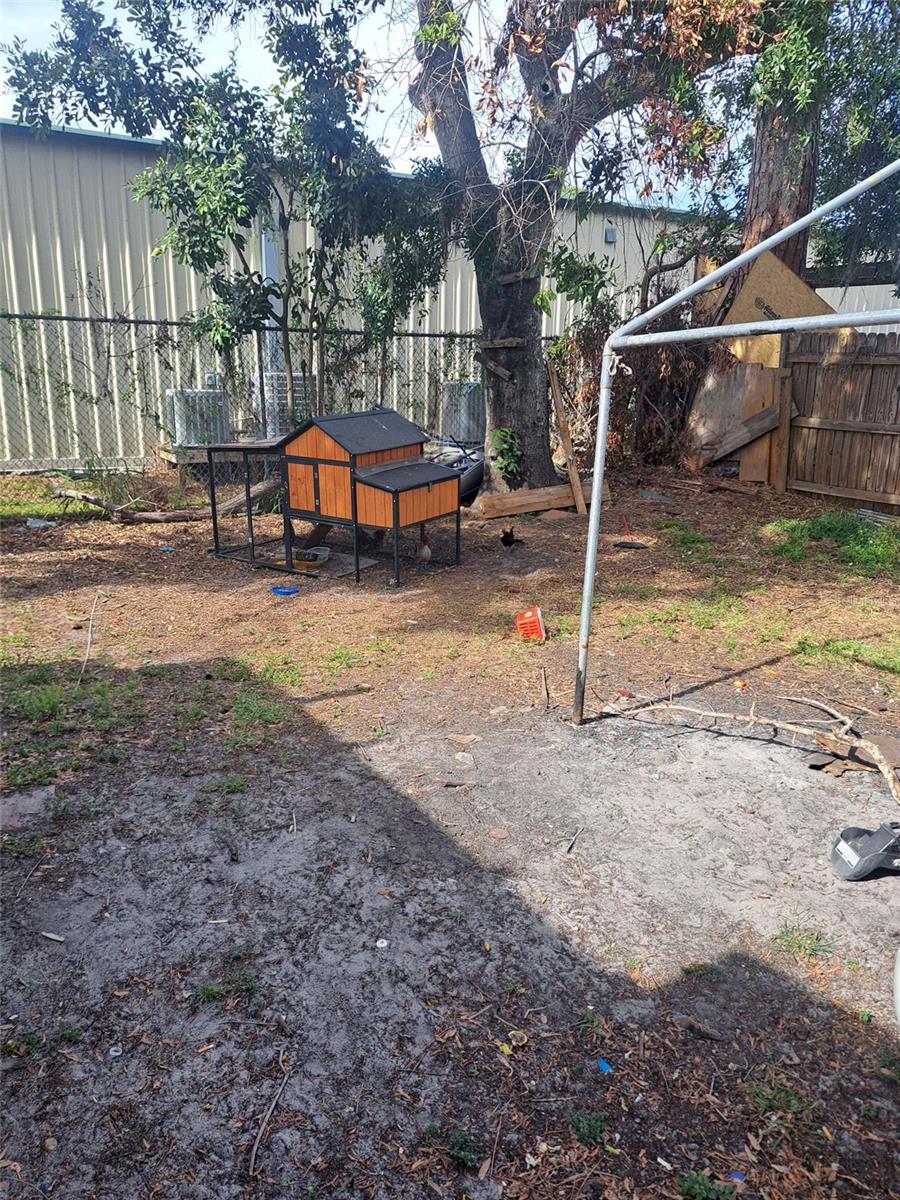 Image 10 of 28 For 710 25th Avenue W