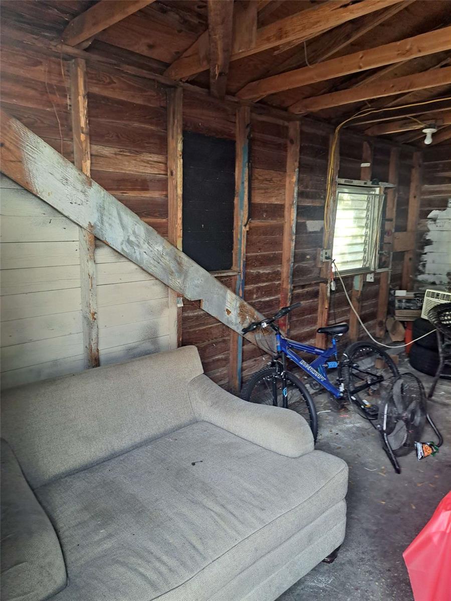 Image 21 of 28 For 710 25th Avenue W