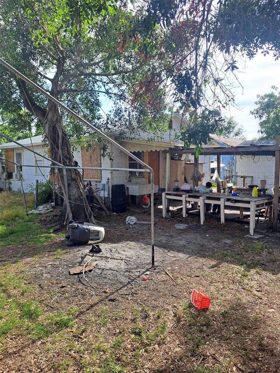 Image 3 of 28 For 710 25th Avenue W