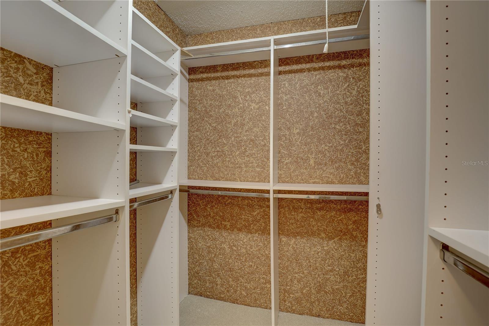 Image 17 of 45 For 5039 Kestral Park Drive 67