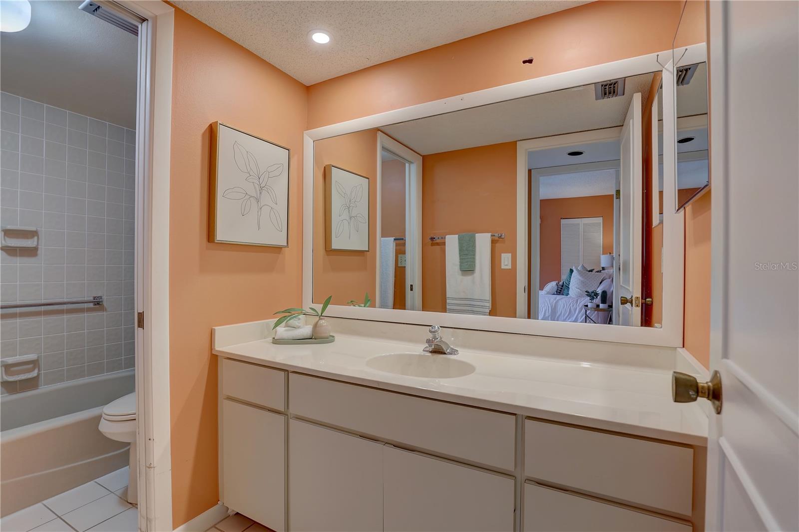 Image 27 of 45 For 5039 Kestral Park Drive 67