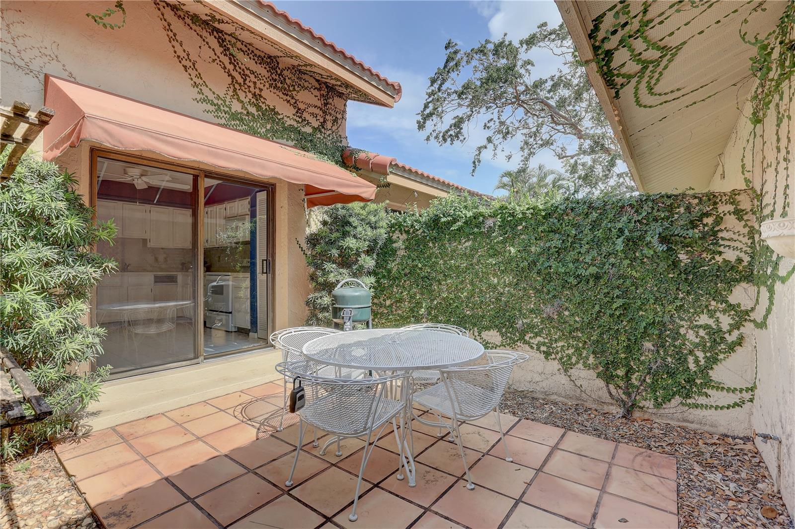Image 36 of 45 For 5039 Kestral Park Drive 67