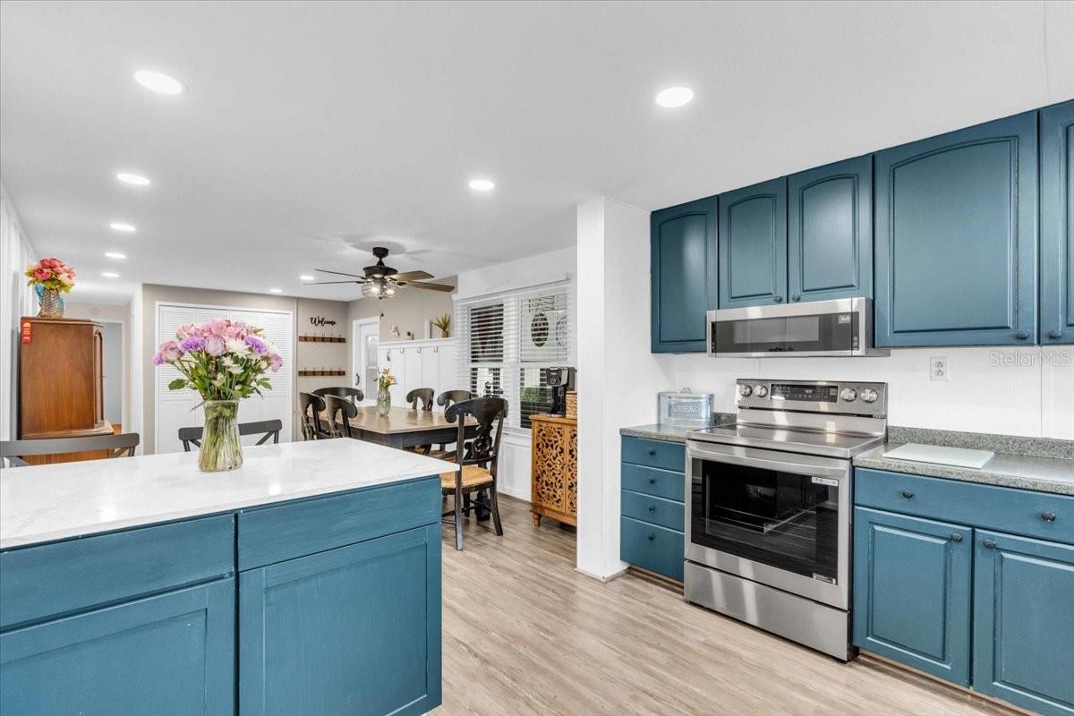 Image 11 of 29 For 5316 53rd Avenue E M7