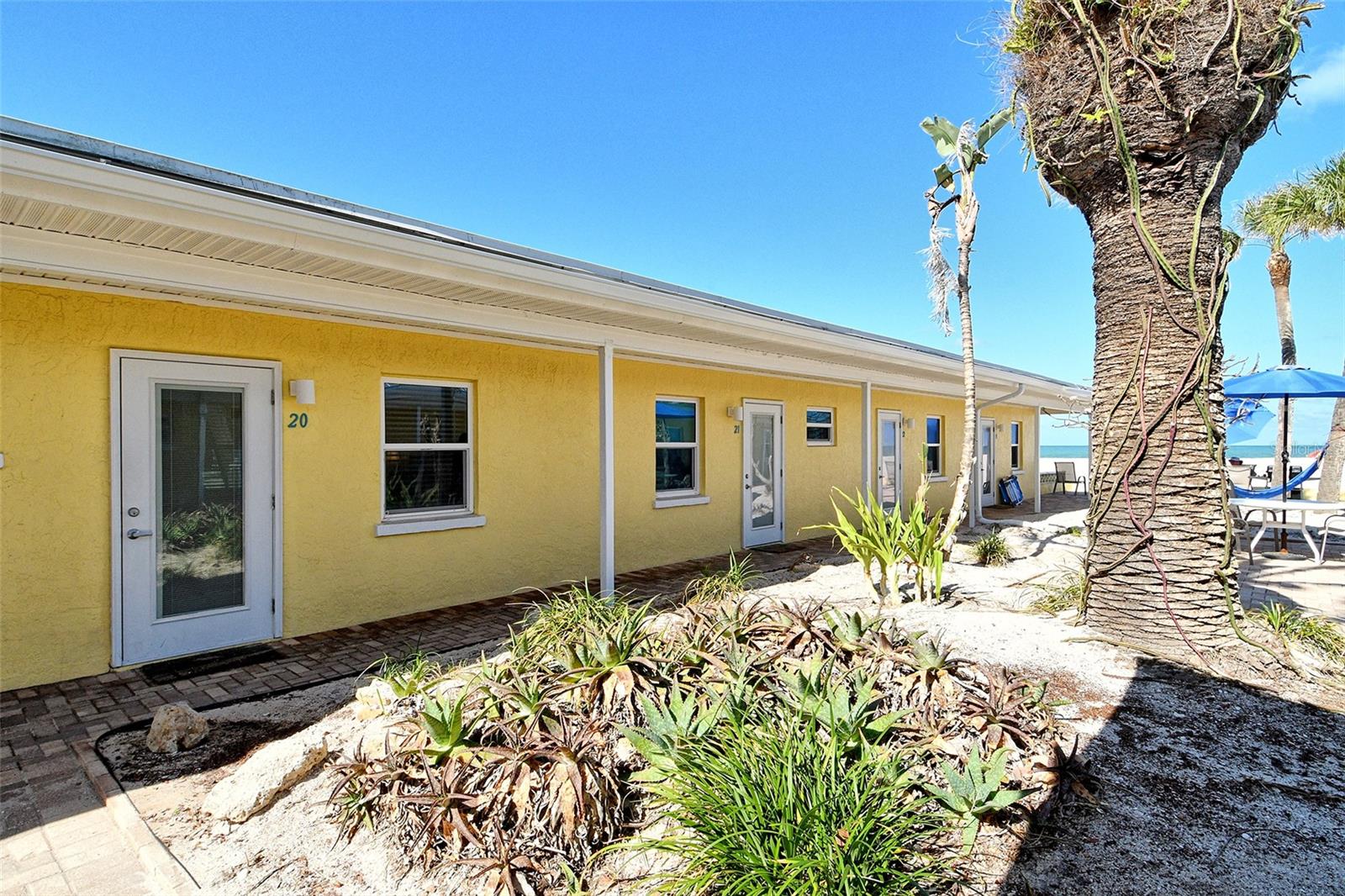 Image 2 of 29 For 105 Casey Key Road 20