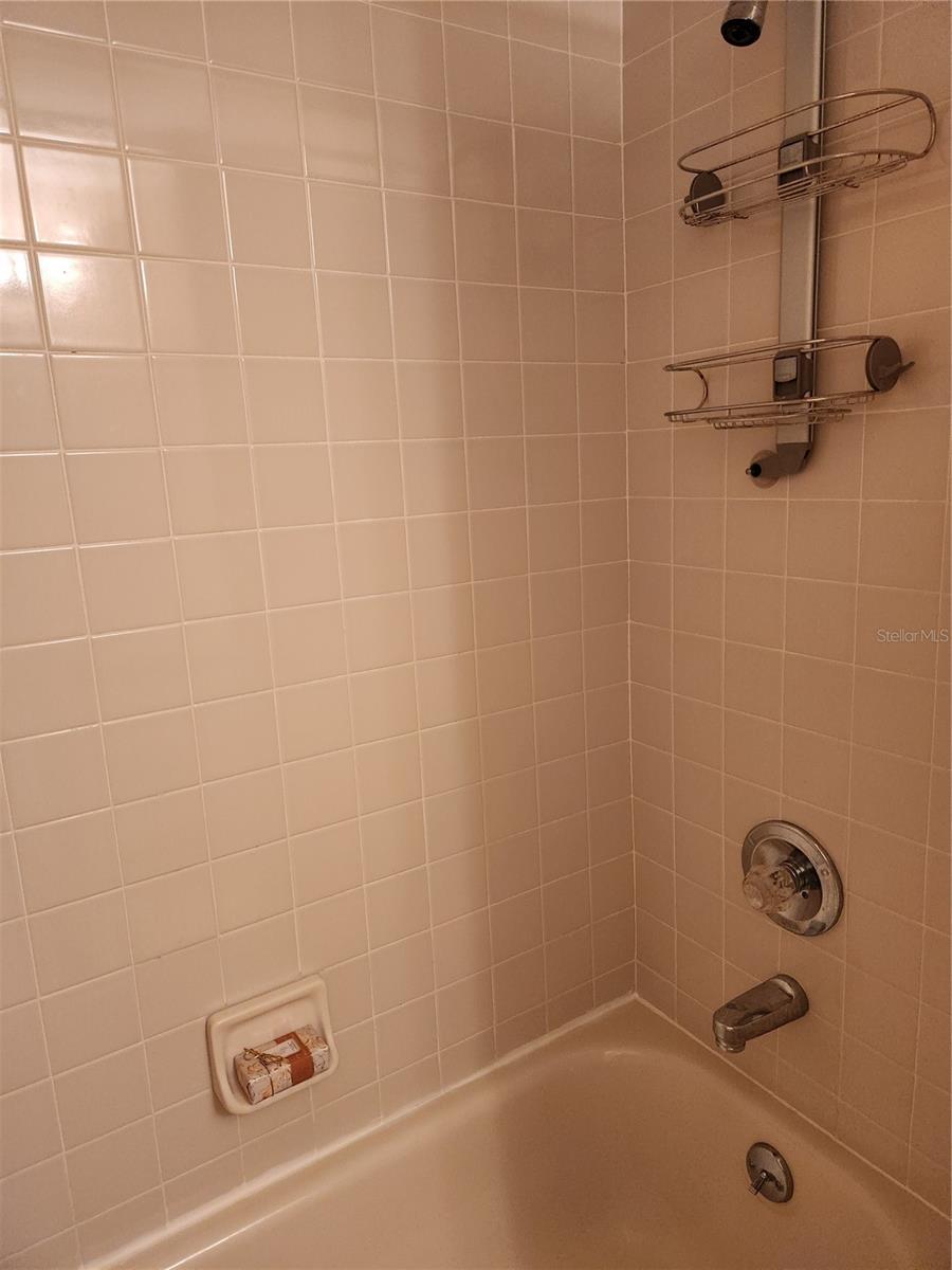 Image 21 of 24 For 6503 Stone River Rd  302