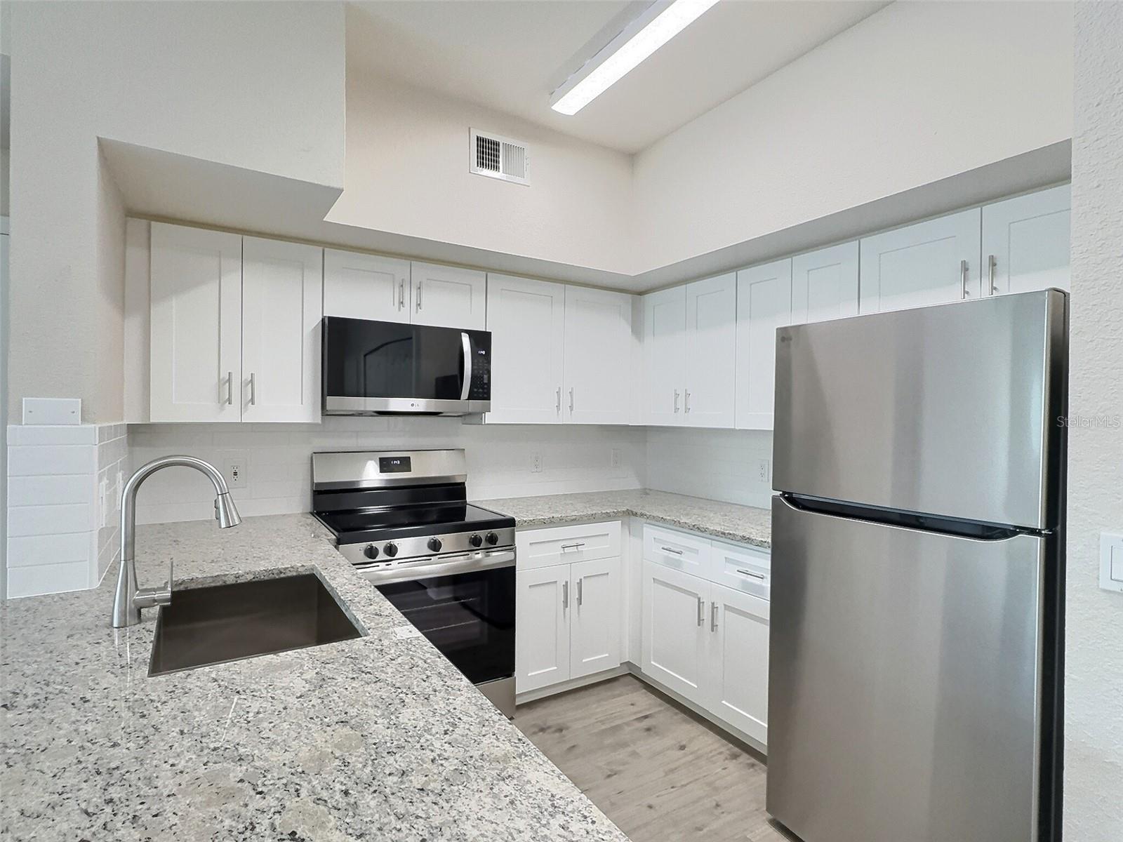 Image 6 of 16 For 4142 Central Sarasota Parkway 1423