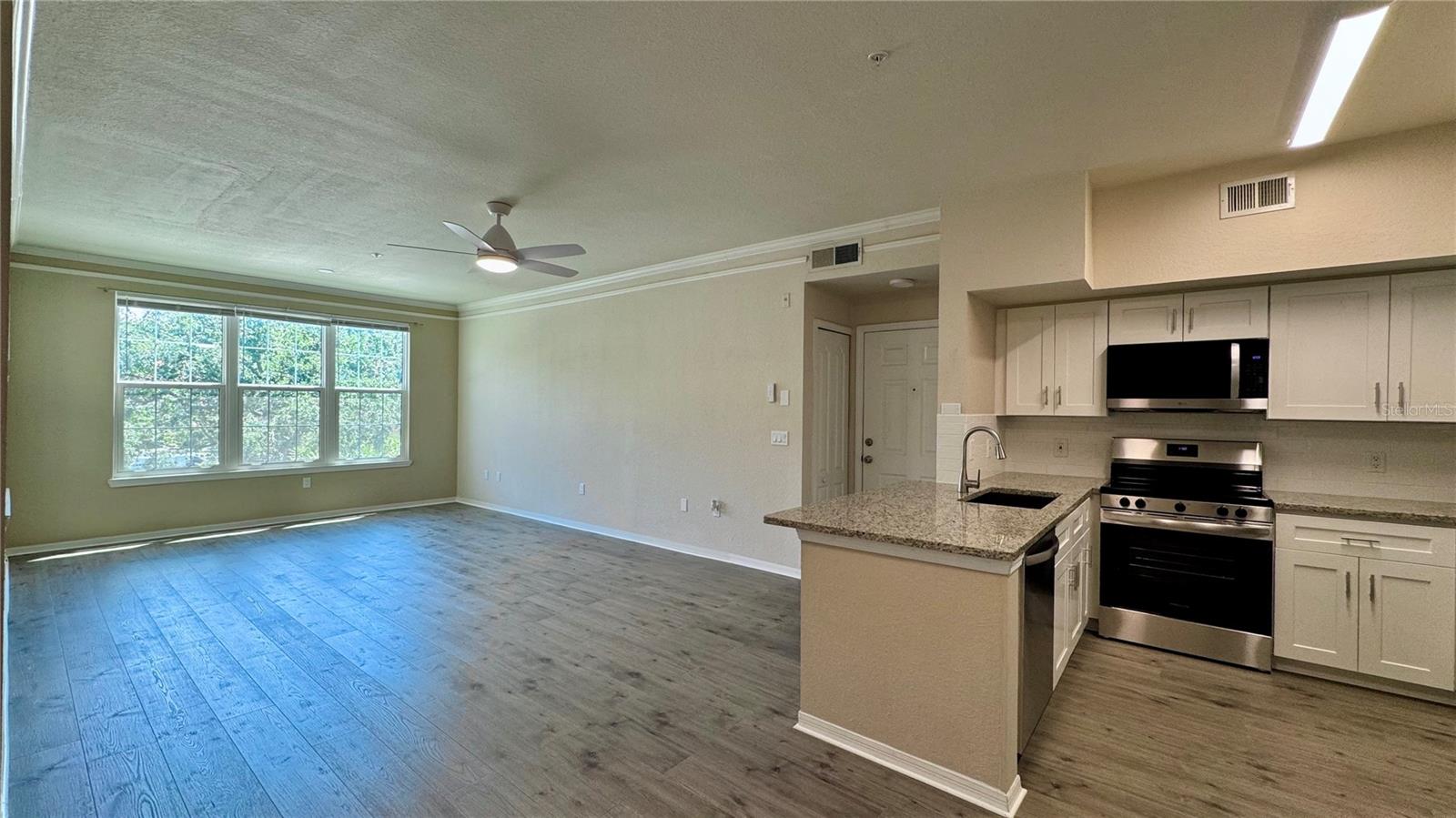 Image 7 of 16 For 4142 Central Sarasota Parkway 1423