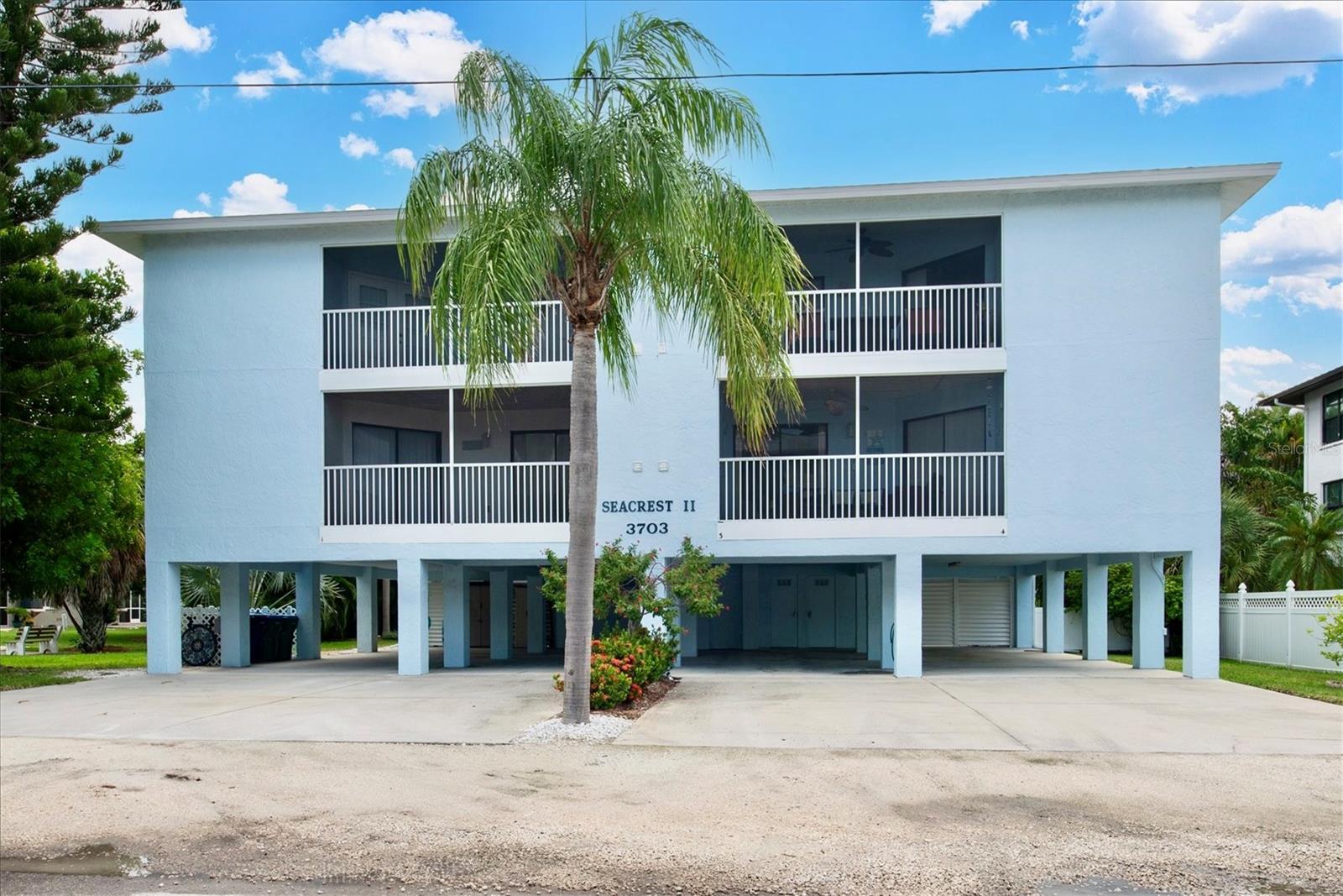 Details for 3703 5th Avenue 3, HOLMES BEACH, FL 34217