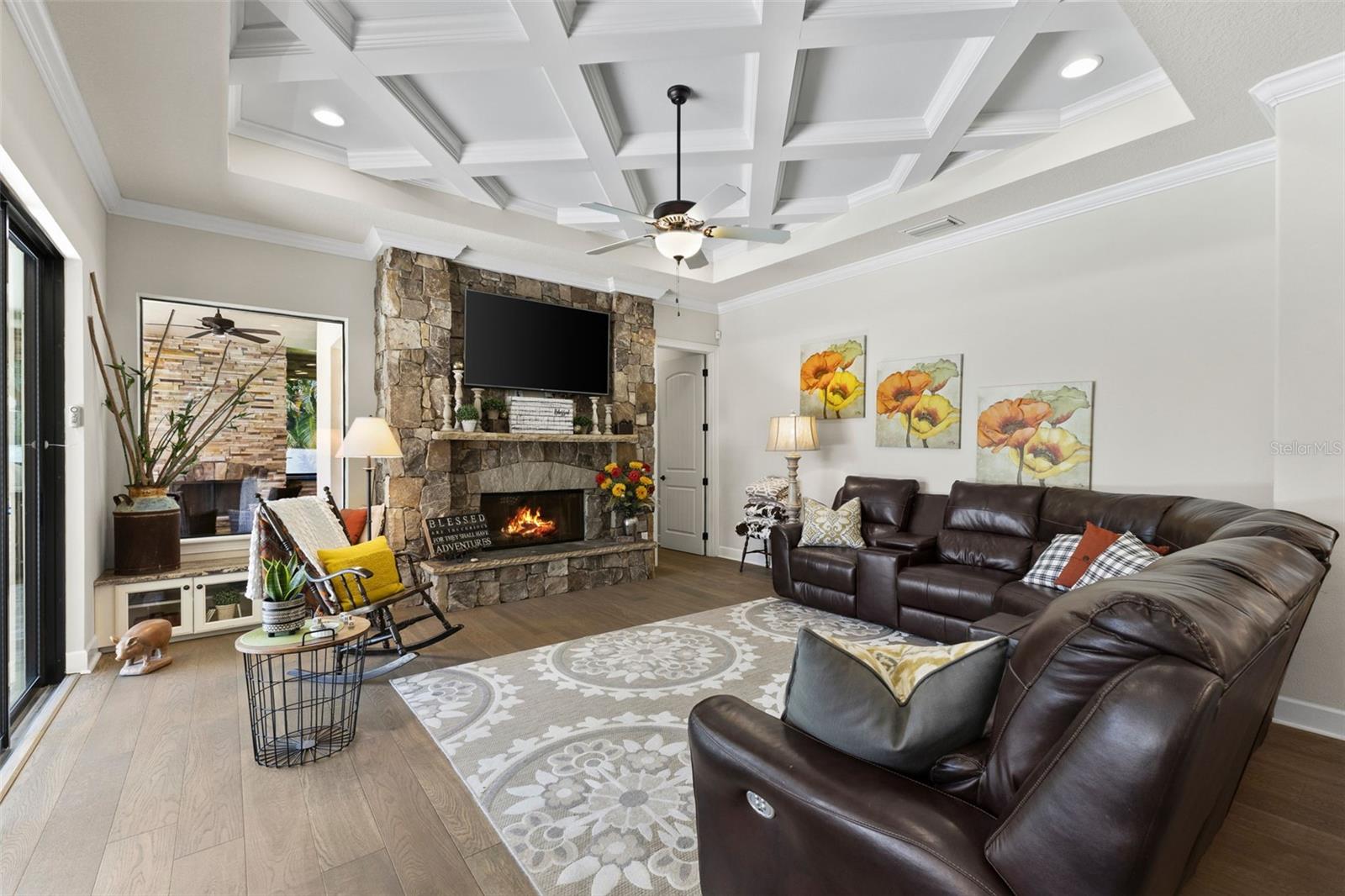 Listing photo id 15 for 2152 Majestic Oaks Boulevard