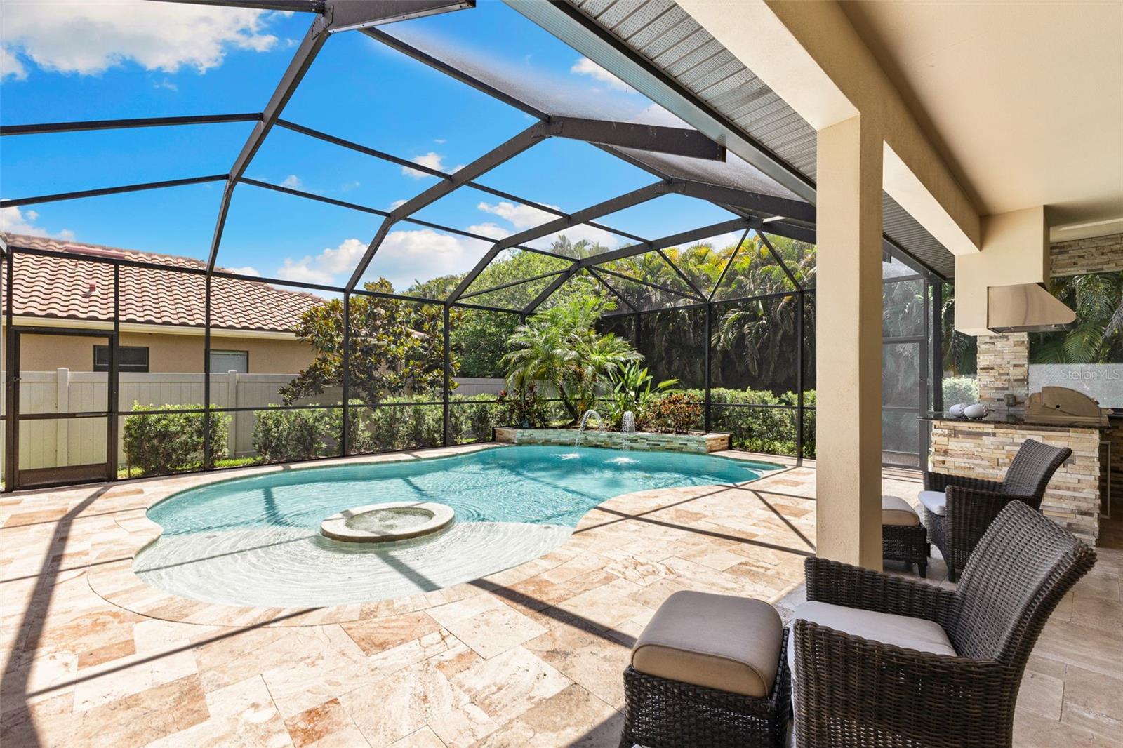 Listing photo id 39 for 2152 Majestic Oaks Boulevard