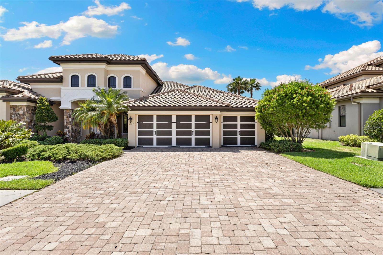 Listing photo id 44 for 2152 Majestic Oaks Boulevard
