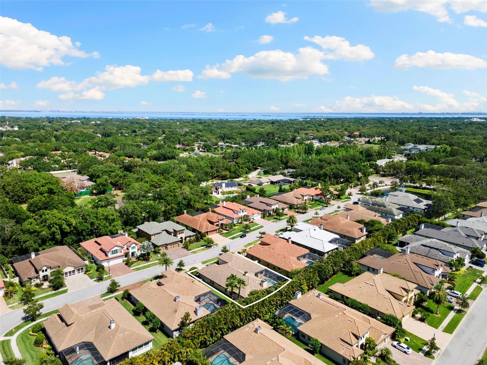Listing photo id 49 for 2152 Majestic Oaks Boulevard
