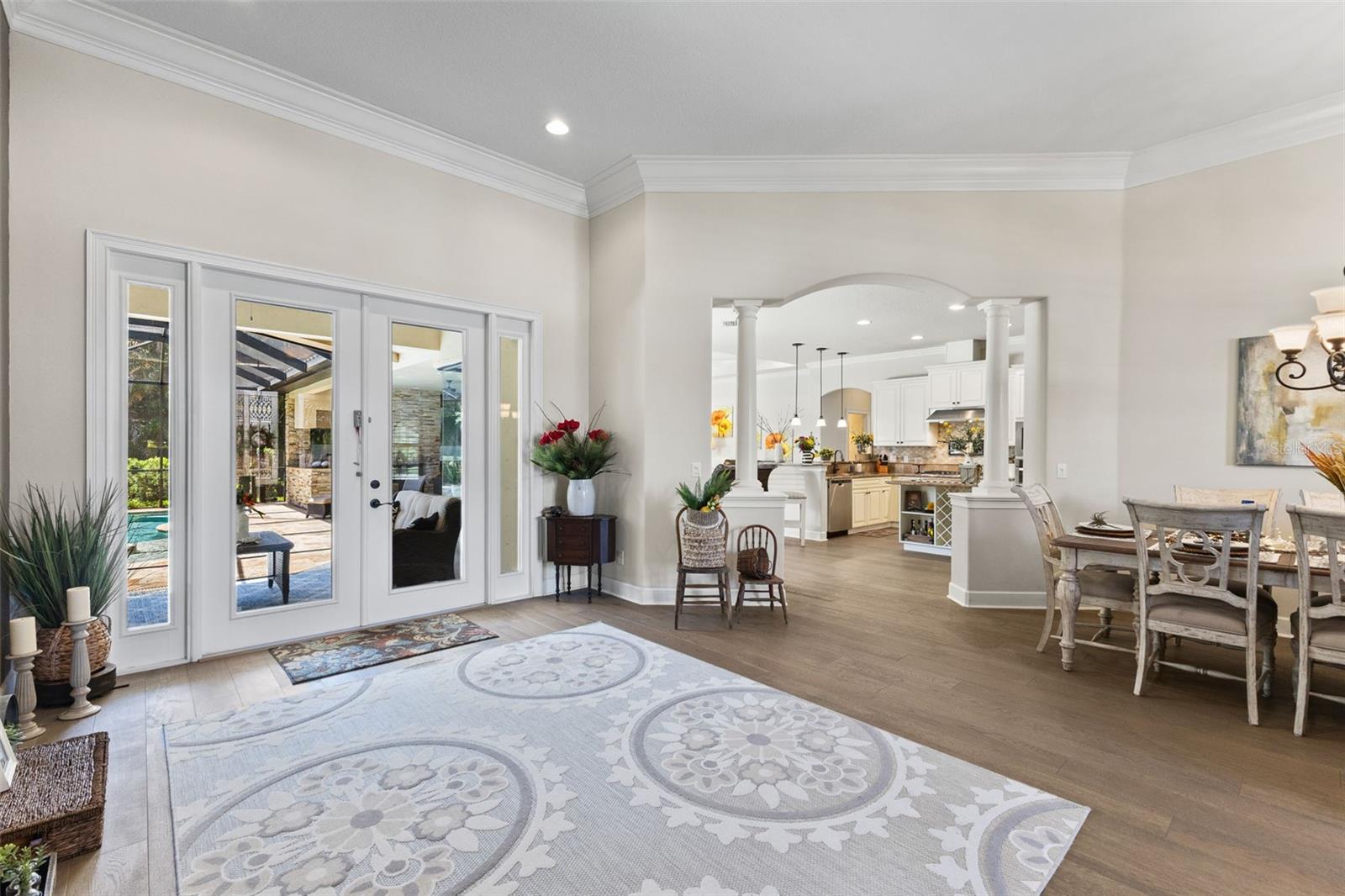 Listing photo id 4 for 2152 Majestic Oaks Boulevard